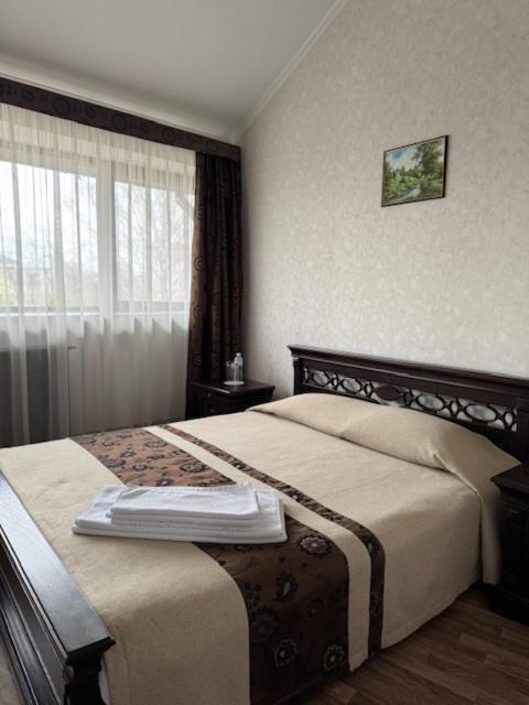 ブロヴァルィー Charivna Taistra Bed & Breakfast エクステリア 写真