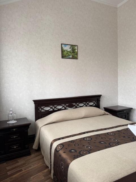 ブロヴァルィー Charivna Taistra Bed & Breakfast エクステリア 写真