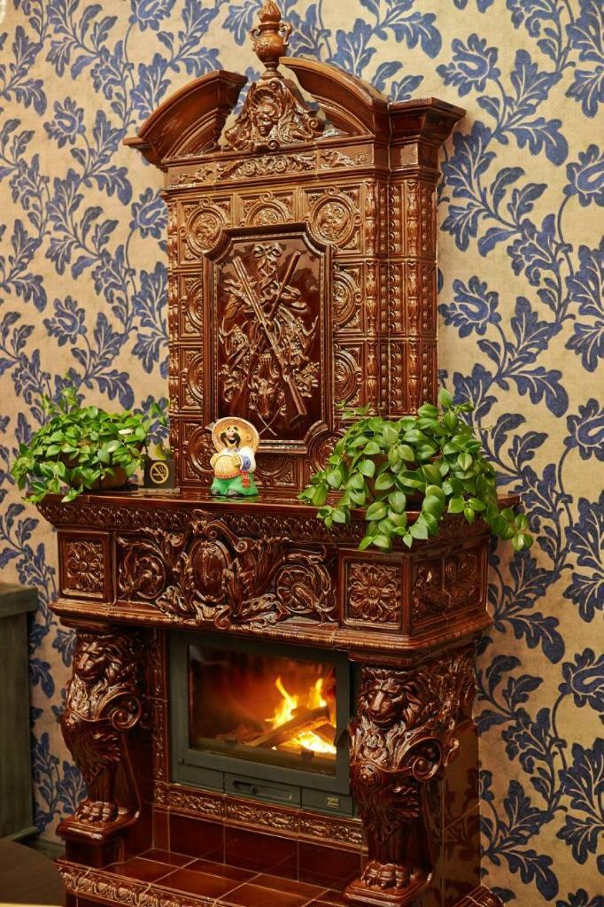 ブロヴァルィー Charivna Taistra Bed & Breakfast エクステリア 写真